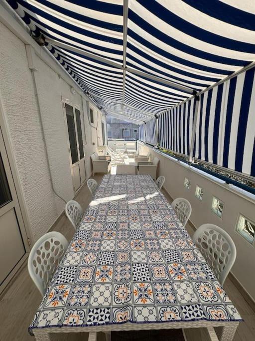 La Maison De Monique بوليكورو المظهر الخارجي الصورة
